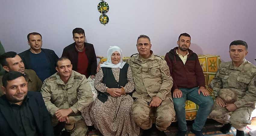 JANDARMADAN ŞEHİT ANNELERİNE ZİYARET