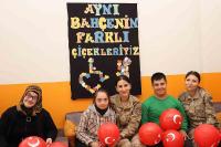 Jandarma Down Sendromlu Çocukları Unutmadı