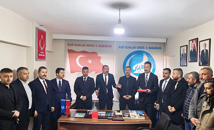 Ülkü Ocakları'nda Bayrak Değişimi